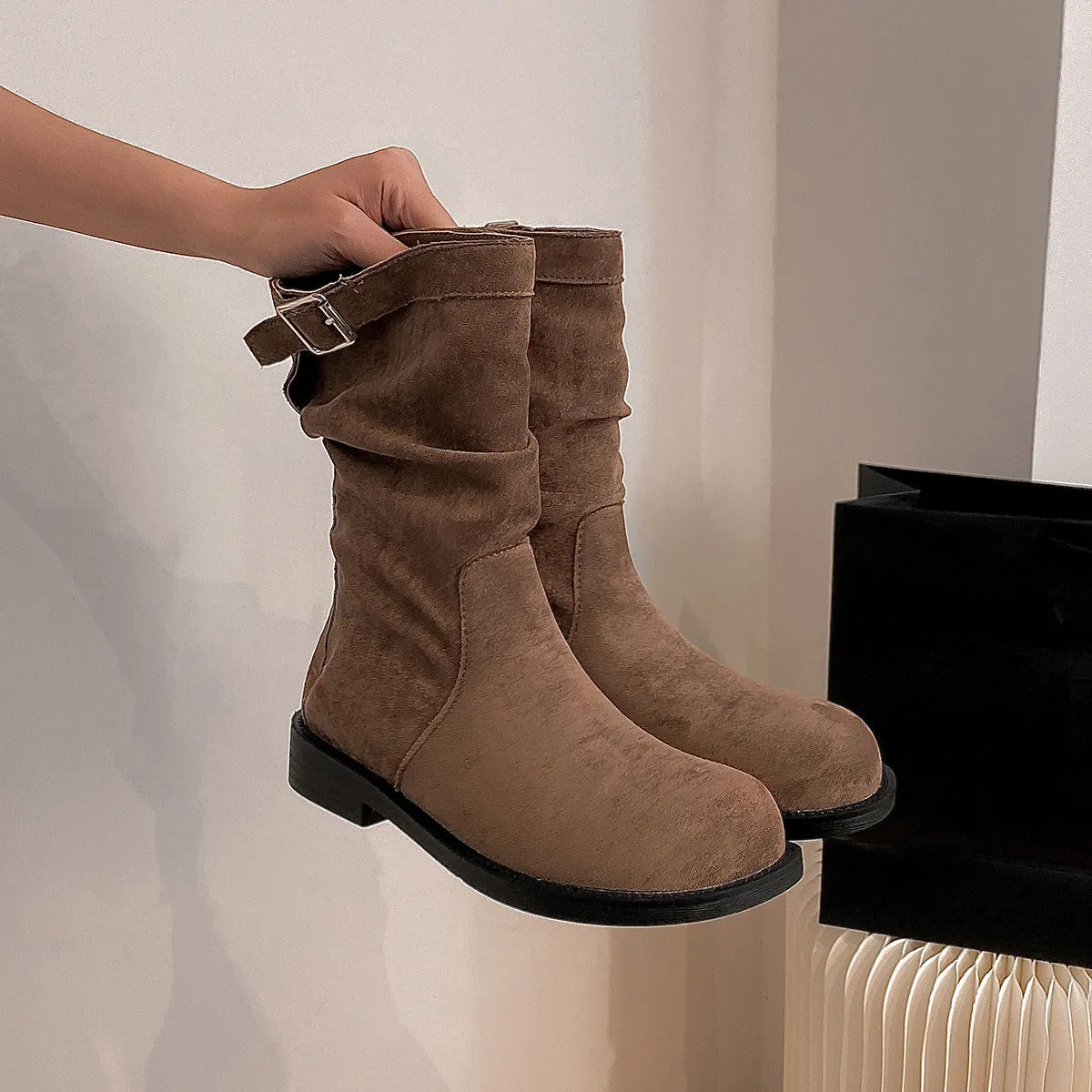 2025  Wasteland Martin Boots Women's Retro British Pleated Pile Boots Medium Tube Round Head Skinny Short Boots