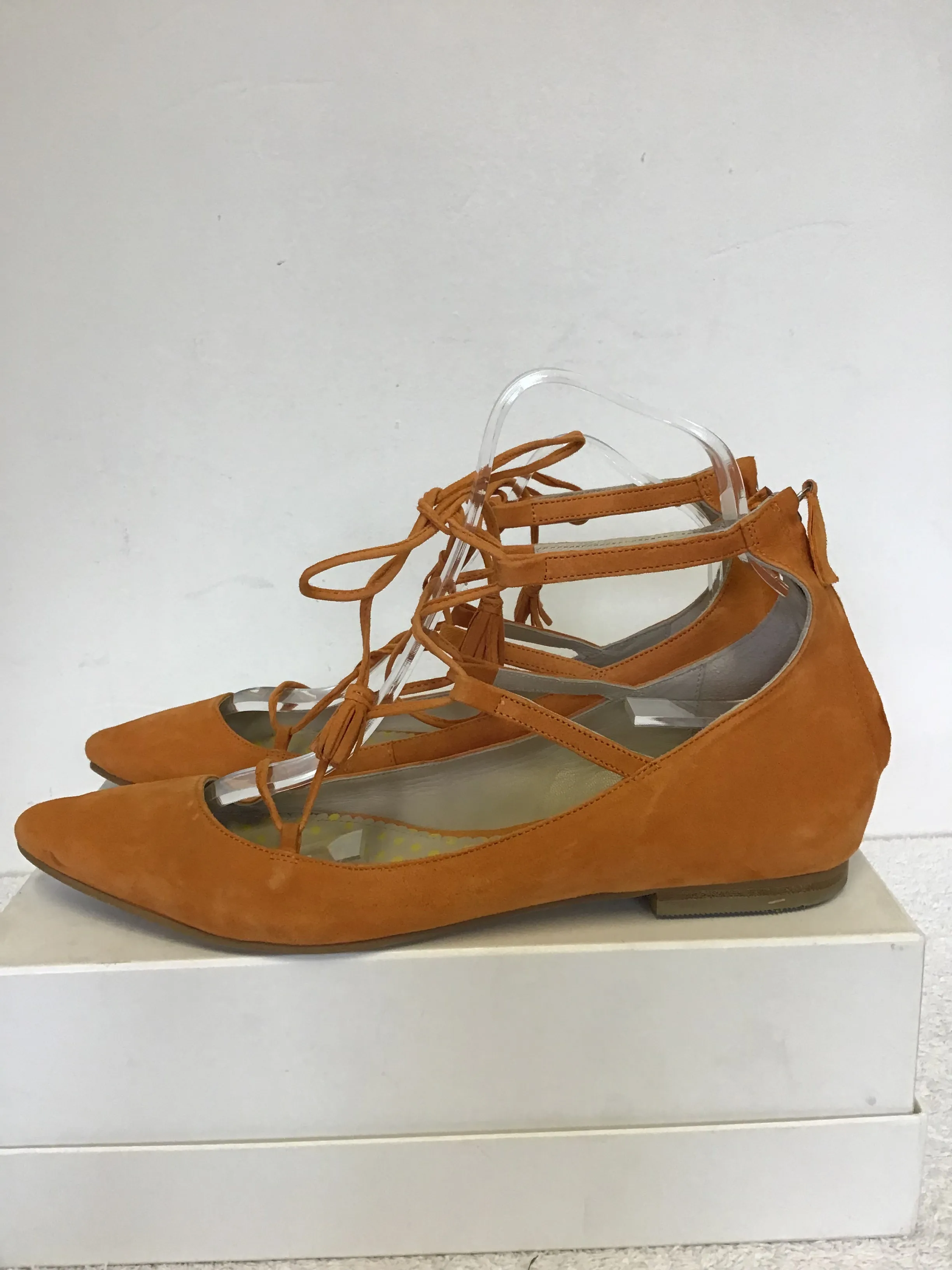 BODEN APRICOT SUEDE LACE UP TIE FRONT FLATS SIZE 7/40