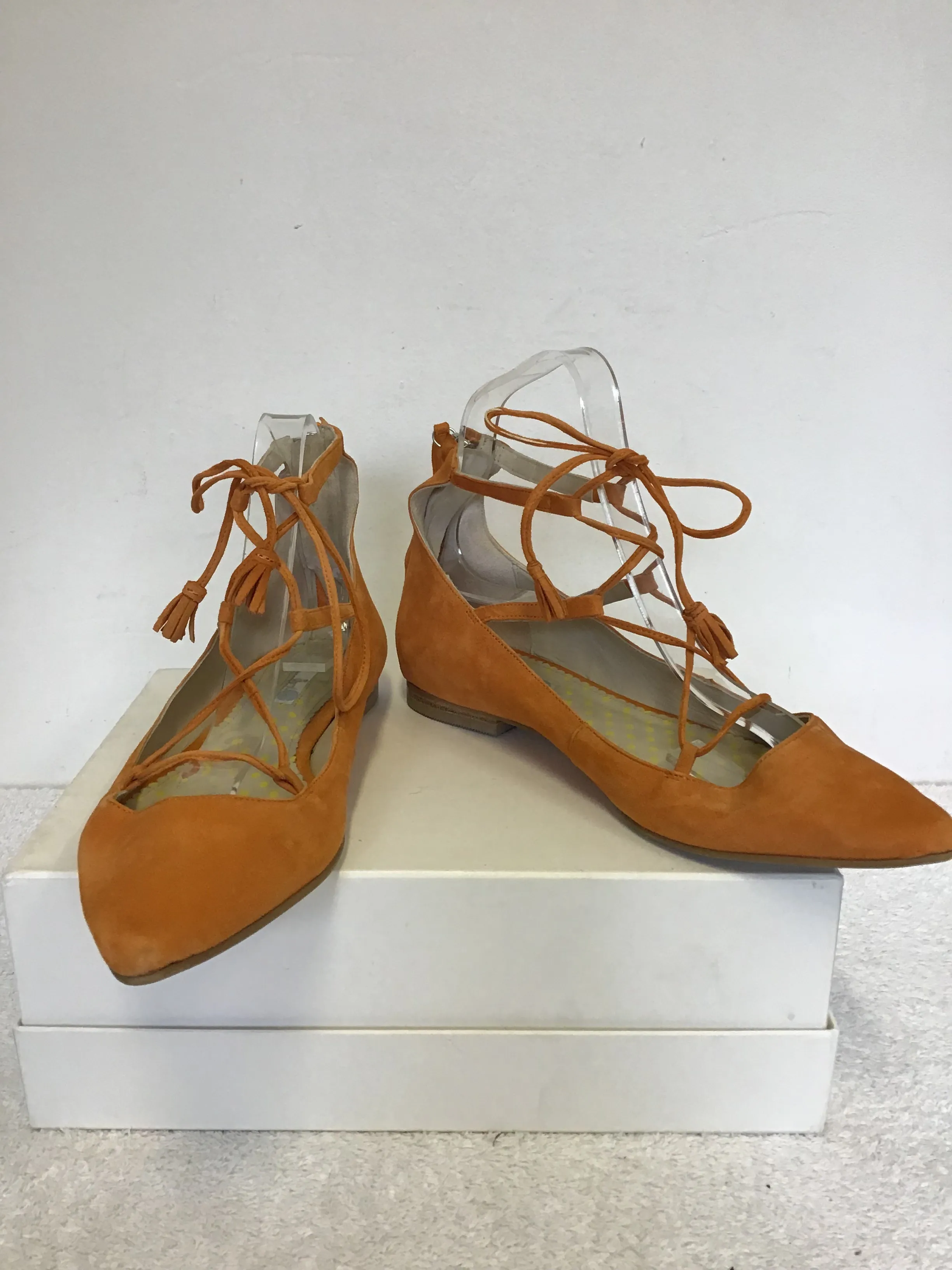 BODEN APRICOT SUEDE LACE UP TIE FRONT FLATS SIZE 7/40