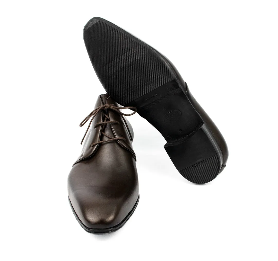 Bota Chukka Liverpool bico italiano cor marrom café