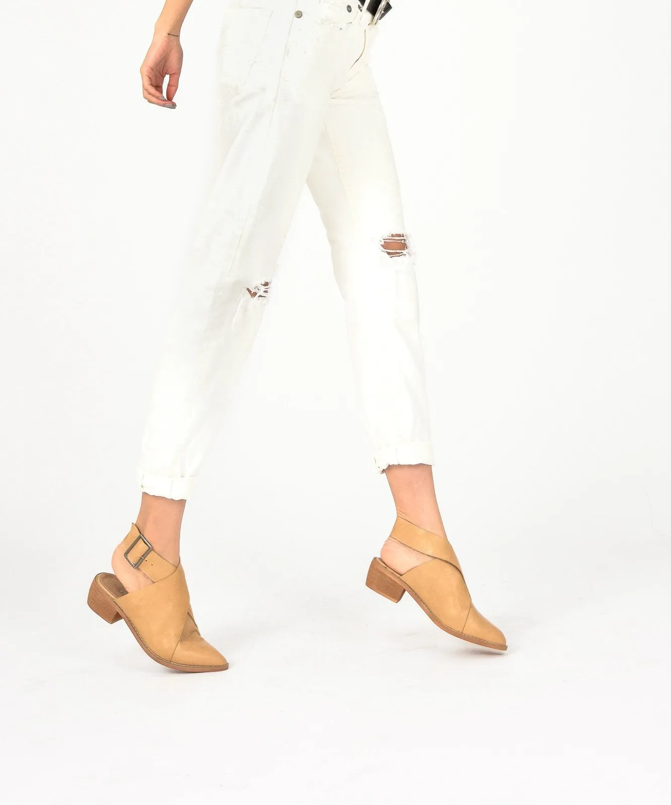 Fran | Buckle Wrapped Flat