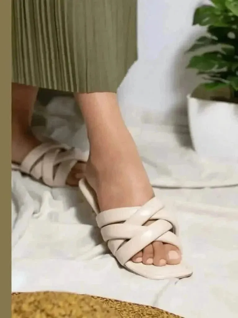 Pallid White Crossed Flats - Off White Flats