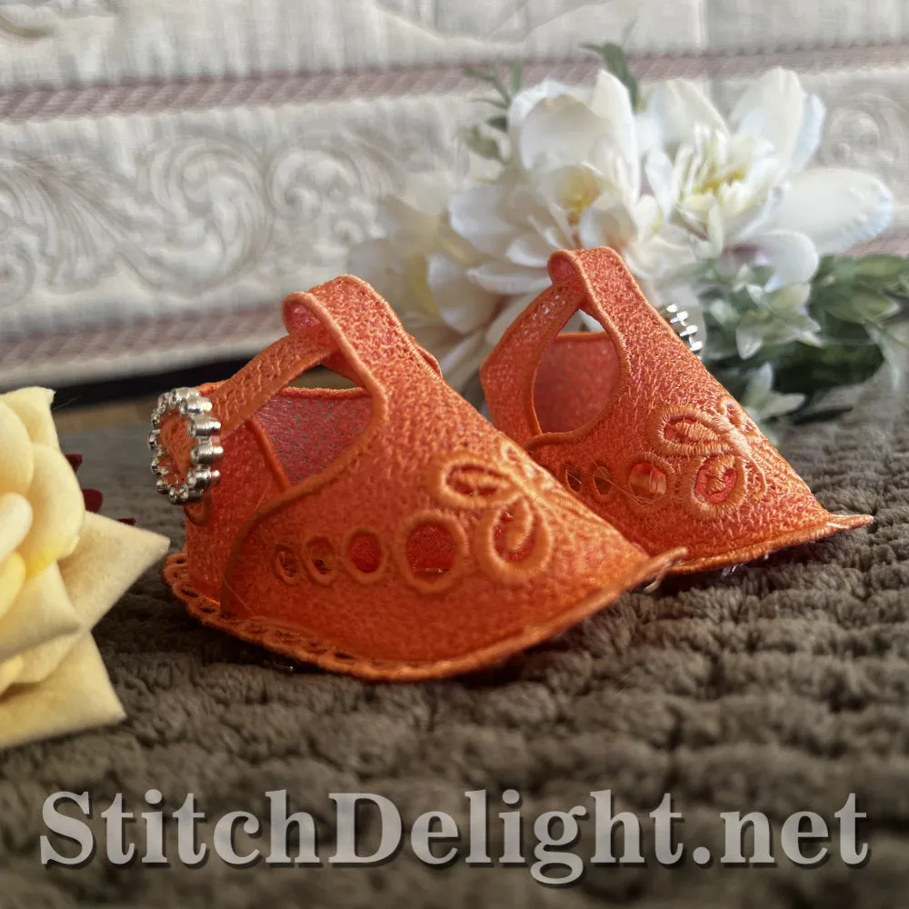 SD0091 Lace Baby Shoe 1