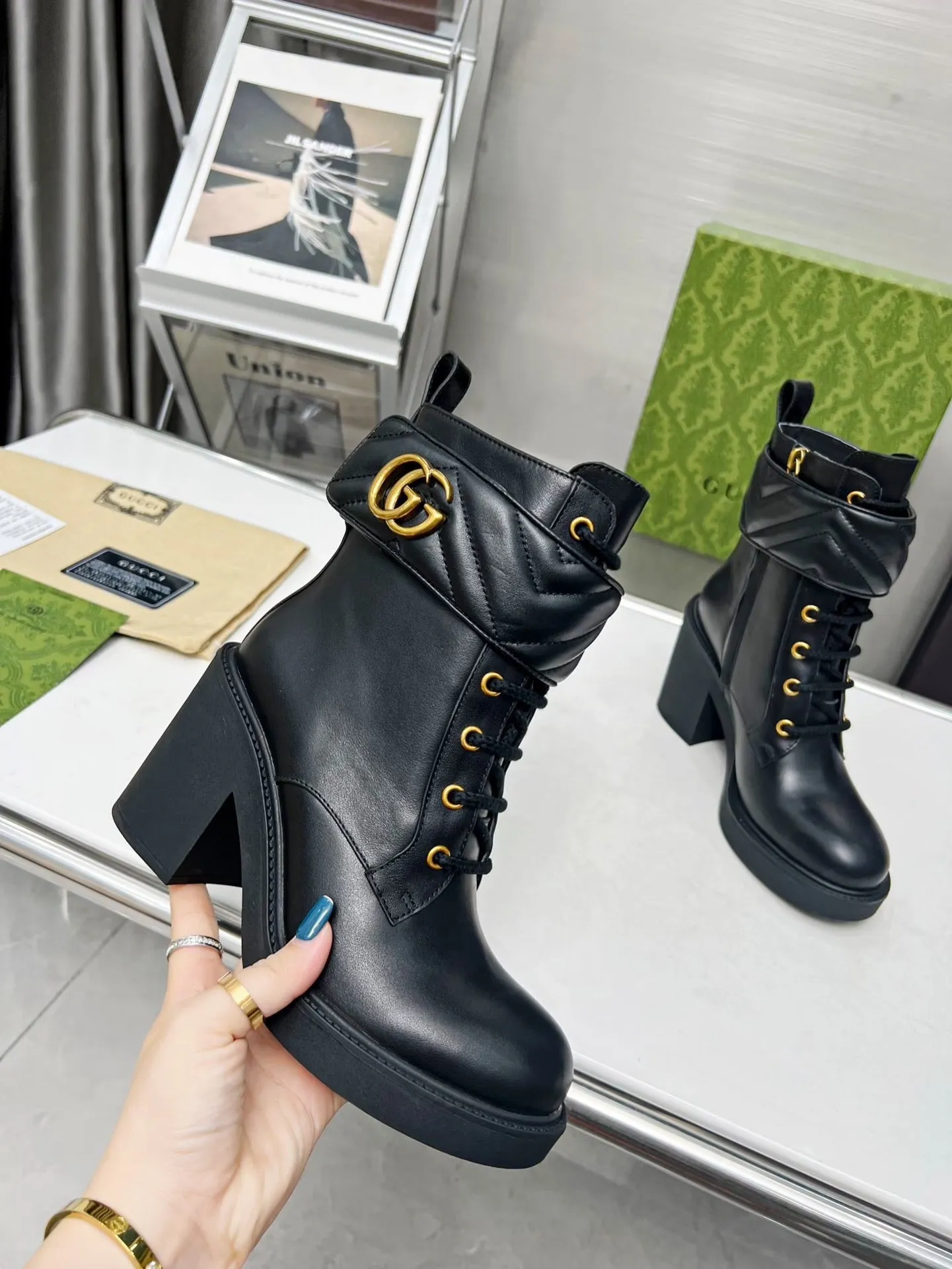 SE1097 GG Women's Ankle Boot with Double G /  Size5-11